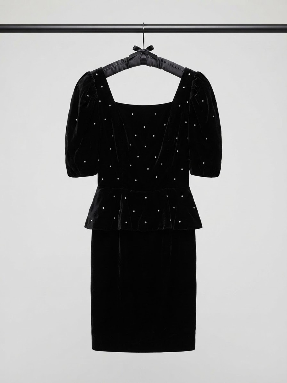 Elegant Black Velvet Peplum Dress with Puff Sleeves